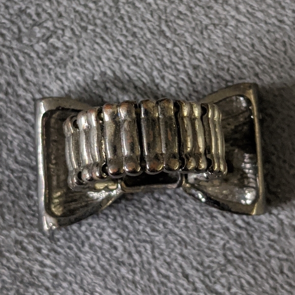 Bow ring - Picture 2 of 2